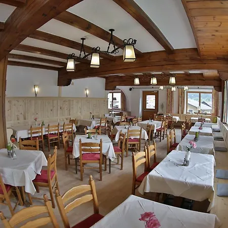 فندق Alpenhotel اوتز