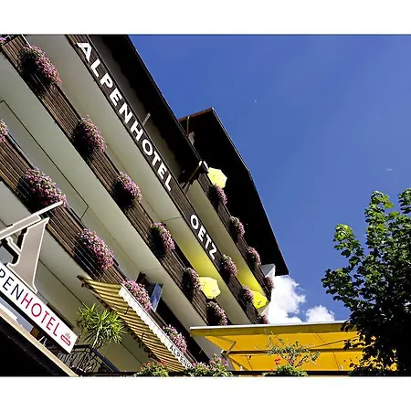 Alpenhotel اوتز