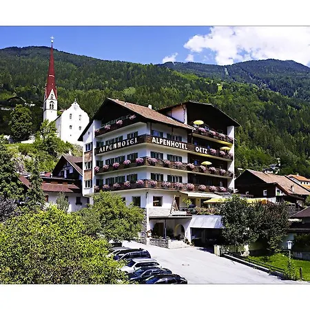 فندق Alpenhotel 2*